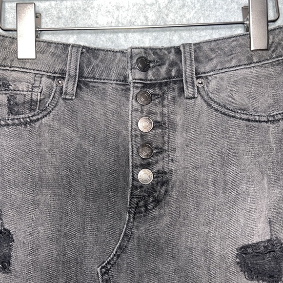We The Free Rainn Distressed Black denim mini skirt Sz 26 - Picture 6 of 7